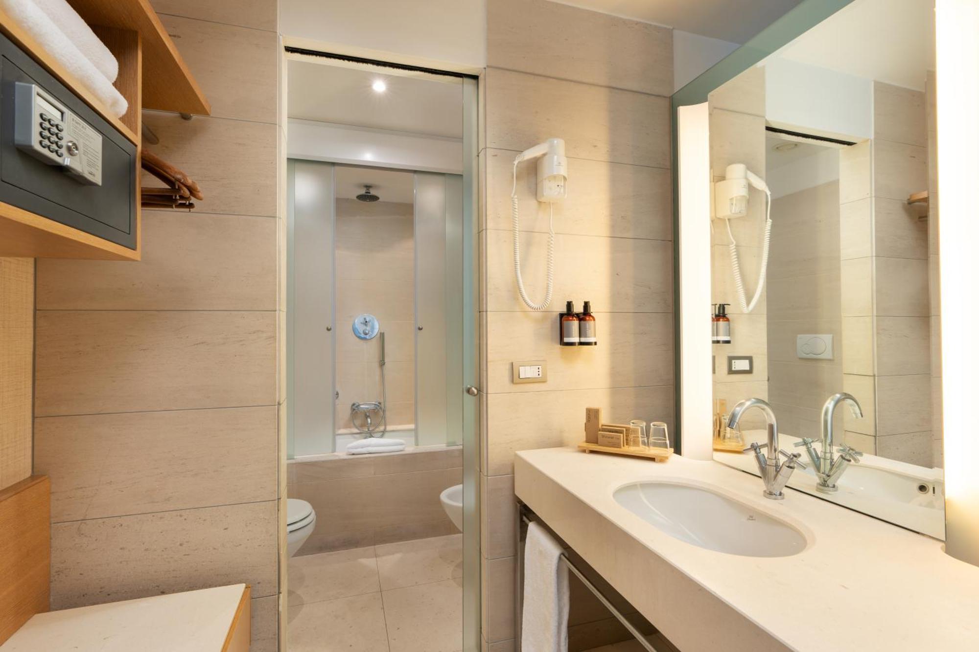 Hotel Barceló Aran Mantegna 4*